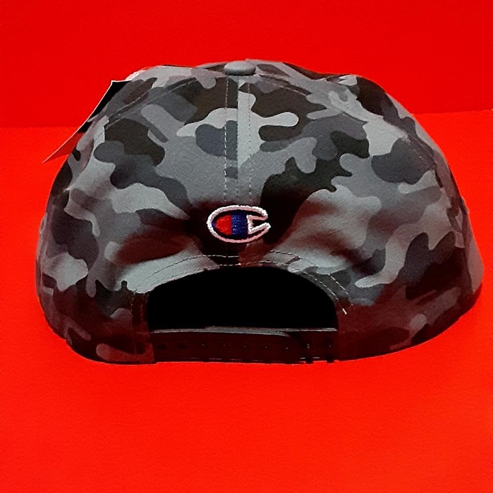Champion snapback hat,brand new with tags - Picture 2 of 3